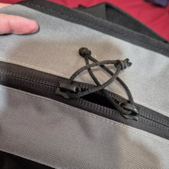 Chrome Industries Gray Black Laptops Pocket Zip Around Hondo 21L Backpack - Picture 13 of 13